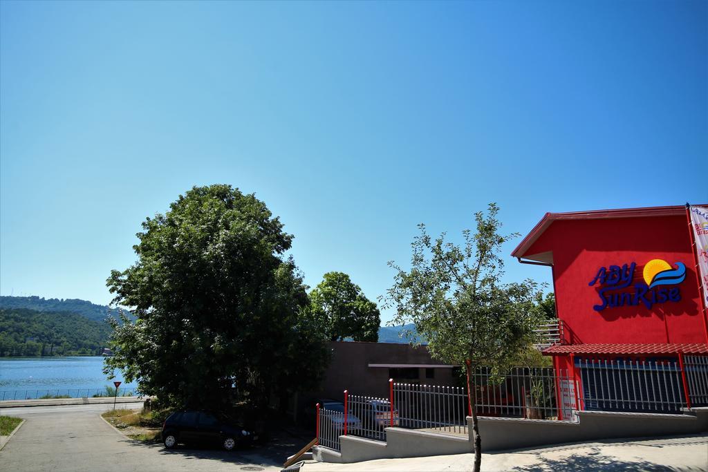 Hotel Aby Sunrise Orszowa Zewnętrze zdjęcie