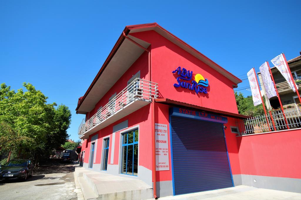 Hotel Aby Sunrise Orszowa Zewnętrze zdjęcie