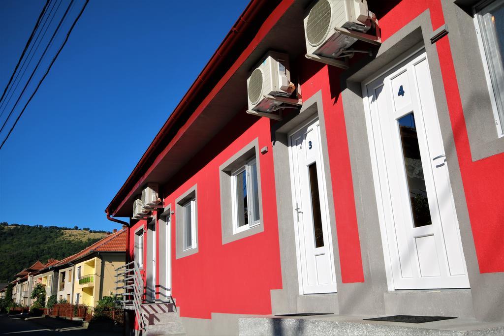 Hotel Aby Sunrise Orszowa Zewnętrze zdjęcie