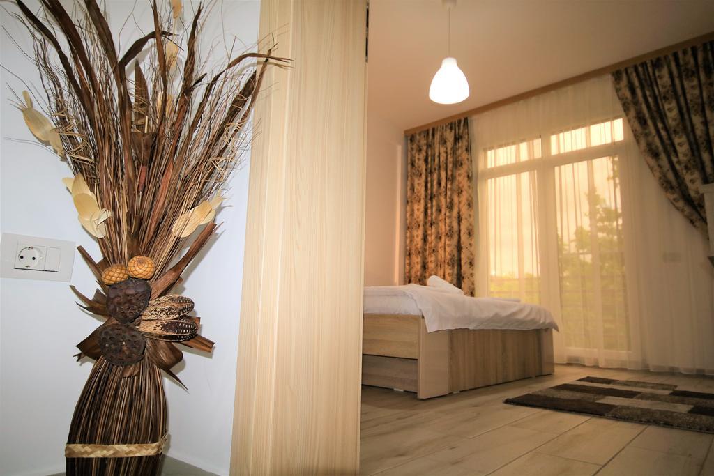 Hotel Aby Sunrise Orszowa Zewnętrze zdjęcie