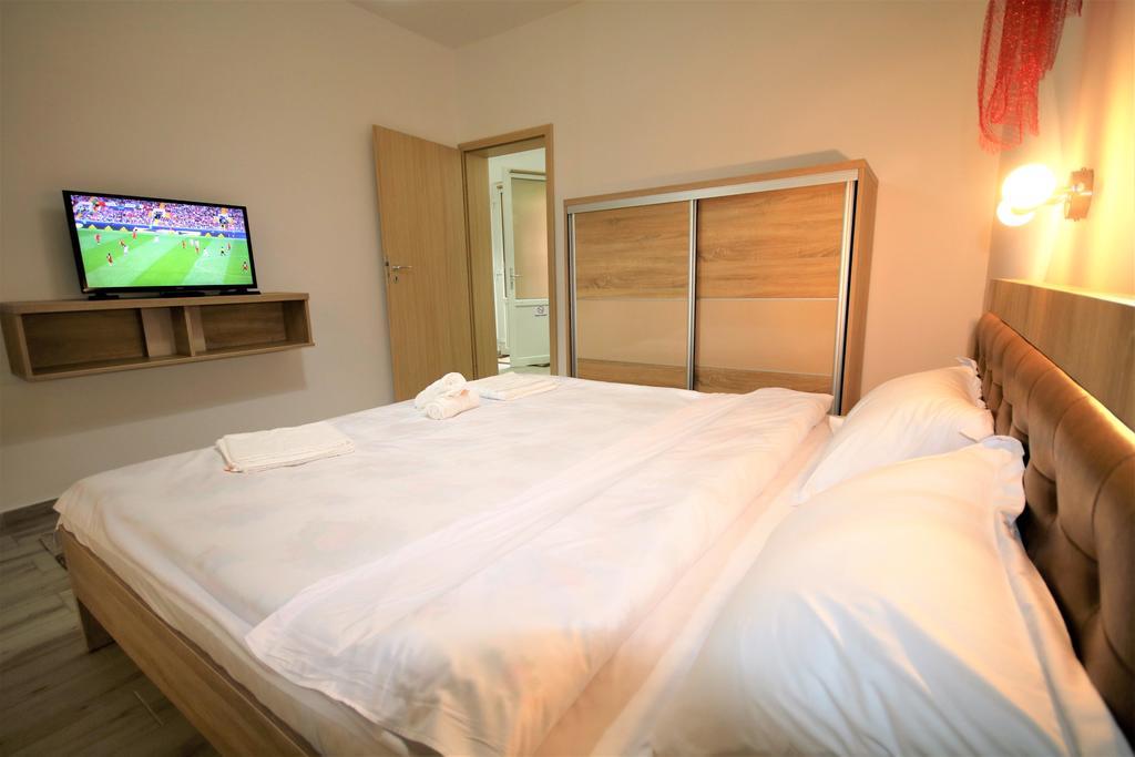 Hotel Aby Sunrise Orszowa Zewnętrze zdjęcie