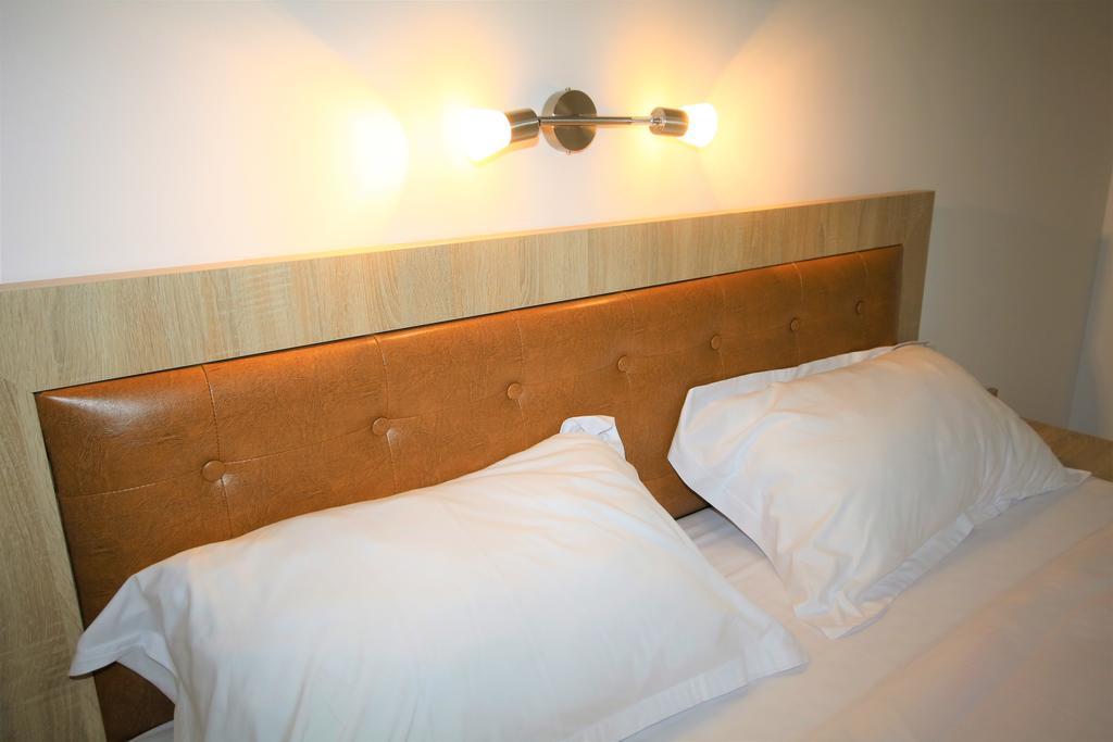 Hotel Aby Sunrise Orszowa Zewnętrze zdjęcie