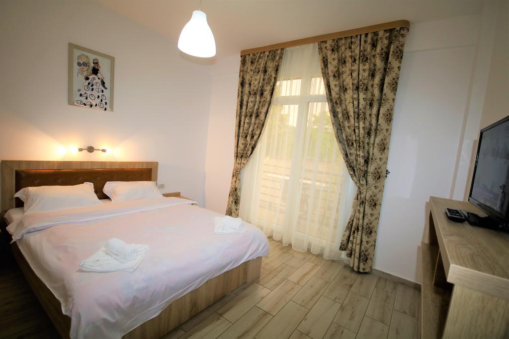 Hotel Aby Sunrise Orszowa Zewnętrze zdjęcie