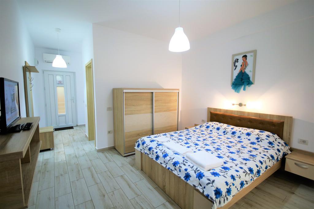 Hotel Aby Sunrise Orszowa Zewnętrze zdjęcie